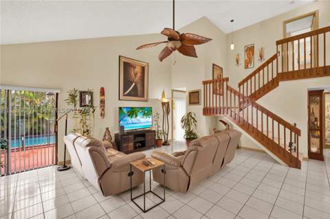10528 SW 118th Pl, Miami FL - photo 7 of 45