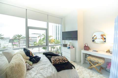 851 NE 1st Ave 811, Miami FL - photo 9 of 22