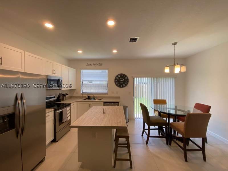 3 bedroom Townhouse at 28704 SW 133rd Ct, Pine Isle, Homestead — photo 4