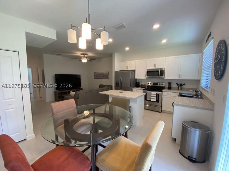 3 bedroom Townhouse at 28704 SW 133rd Ct, Pine Isle, Homestead — photo 5