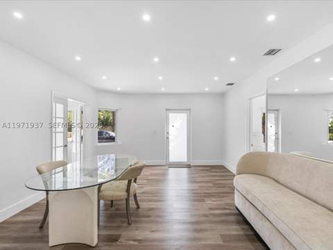 8934 Harding Ave, Surfside FL - photo 10 of 39