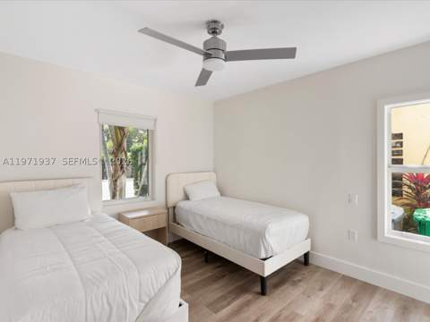8934 Harding Ave, Surfside FL - photo 18 of 39