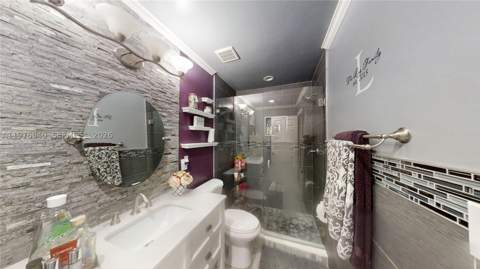 705 NW 8th Ave, Florida City FL - photo 11 of 41