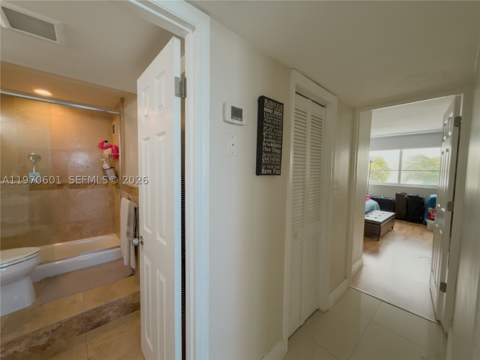 5005 Collins Ave 825, Miami Beach FL - photo 21 of 46