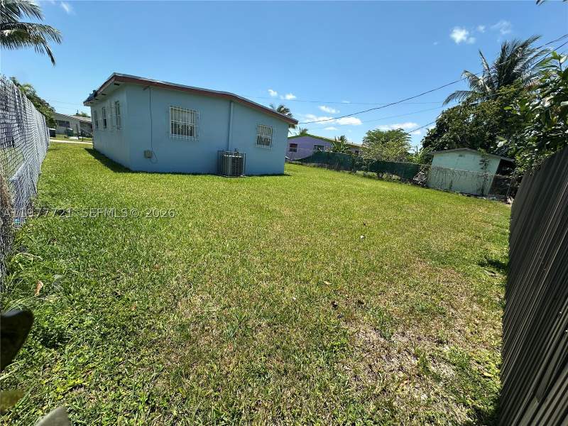 3 bedroom SingleFamilyResidence at 10761 SW 221st St, Lincoln Ests, Miami — photo 5