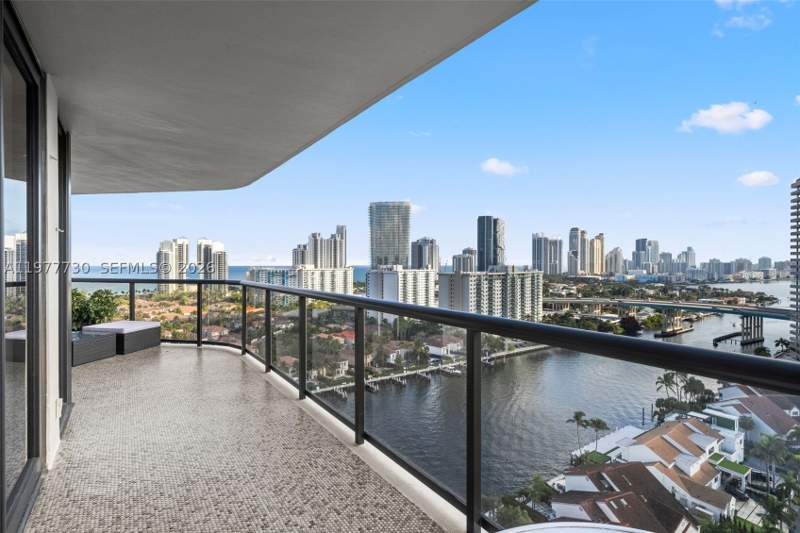 2 bedroom Condominium at 19667 Turnberry Way 20B, Turnberry Isle South Cond, Aventura — photo 2