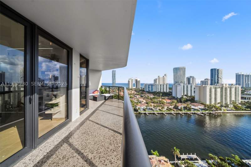 2 bedroom Condominium at 19667 Turnberry Way 20B, Turnberry Isle South Cond, Aventura — photo 3