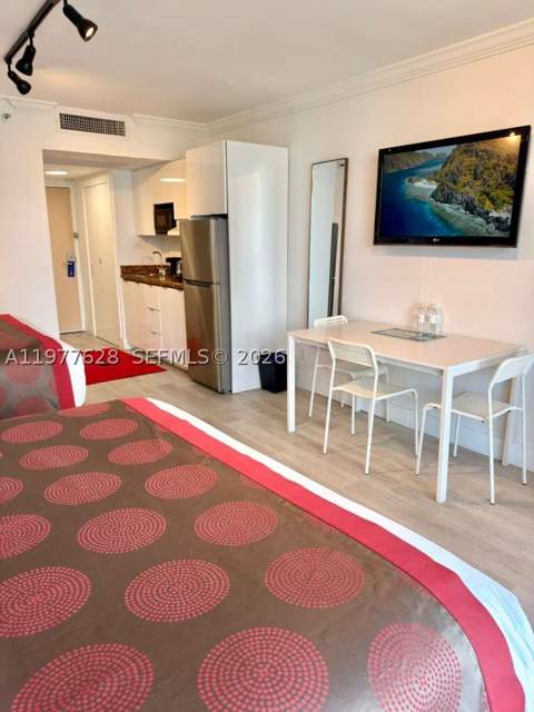 19201 Collins Ave 933, Sunny Isles Beach FL - photo 13 of 25