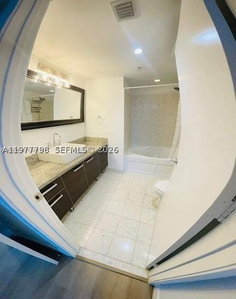 185 SW 7th St 1605, Miami FL - photo 18 of 22