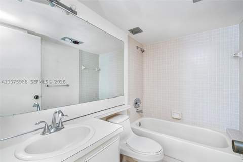 170 Ocean Lane Dr 310, Key Biscayne FL - photo 17 of 41