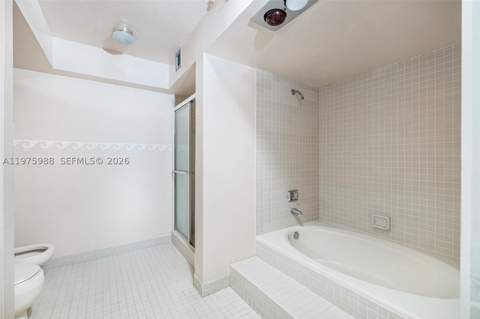 170 Ocean Lane Dr 310, Key Biscayne FL - photo 18 of 41