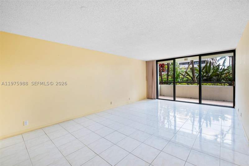 2 bedroom Condominium at 170 Ocean Lane Dr 310, Ocean Lane Plaza Condo, Key Biscayne — photo 5
