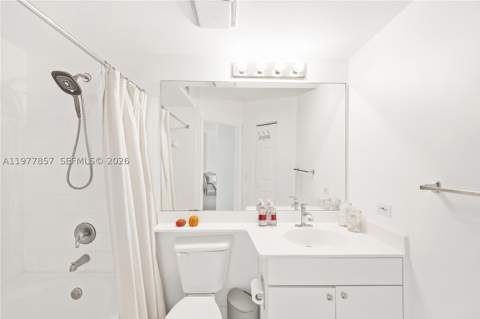 17100 N Bay Rd 1810, Sunny Isles Beach FL - photo 20 of 36