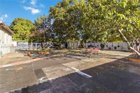380 NW 133rd St, North Miami FL - photo 10 of 35