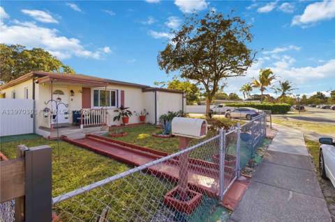 380 NW 133rd St, North Miami FL - photo 7 of 35