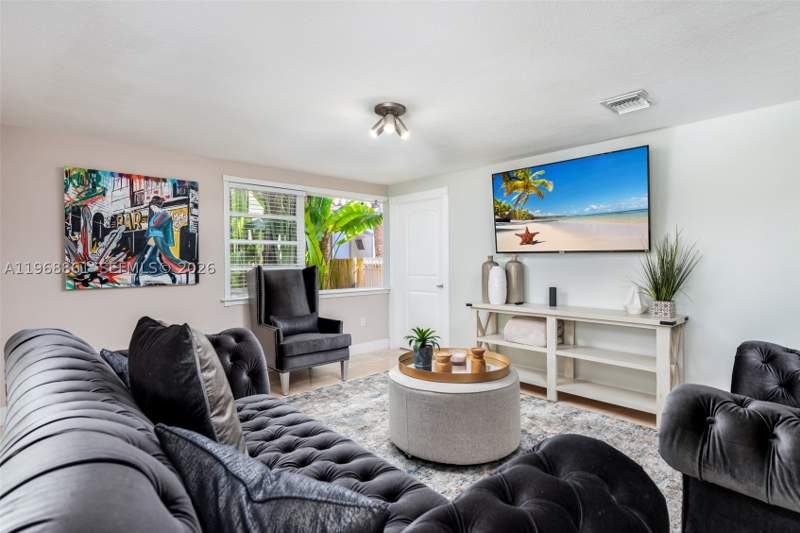 5 bedroom SingleFamilyResidence at 1173 NE 104th St, Biscayne River Heights, Miami Shores — photo 3
