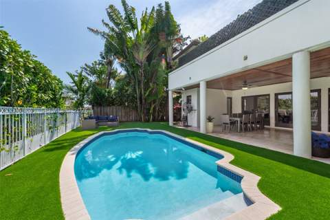 1173 NE 104th St, Miami Shores FL - photo 7 of 96