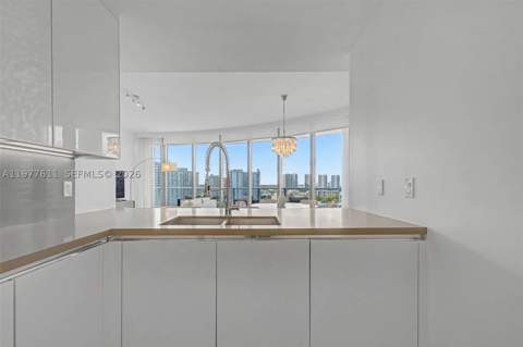 17475 Collins Ave 904, Miami Beach FL - photo 9 of 44