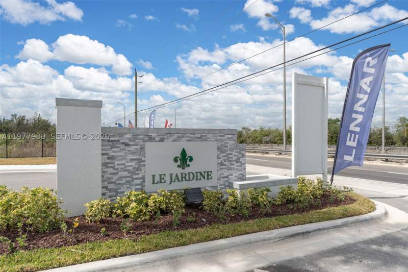 4 bedroom Townhouse at 191 SE 11th Ave, St Germain Assemblage, Florida City — photo 3