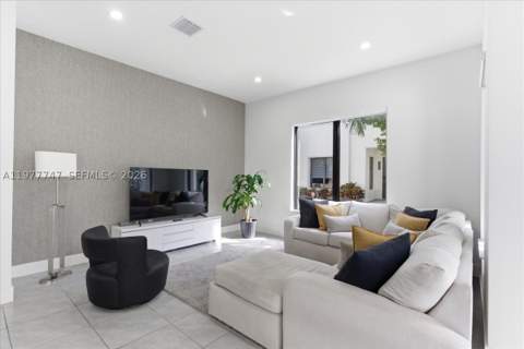 4395 NW 80th Ct, Doral FL - photo 15 of 44