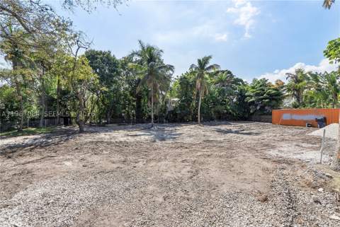 2880 Fairgreen Dr, Miami Beach FL - photo 10 of 15