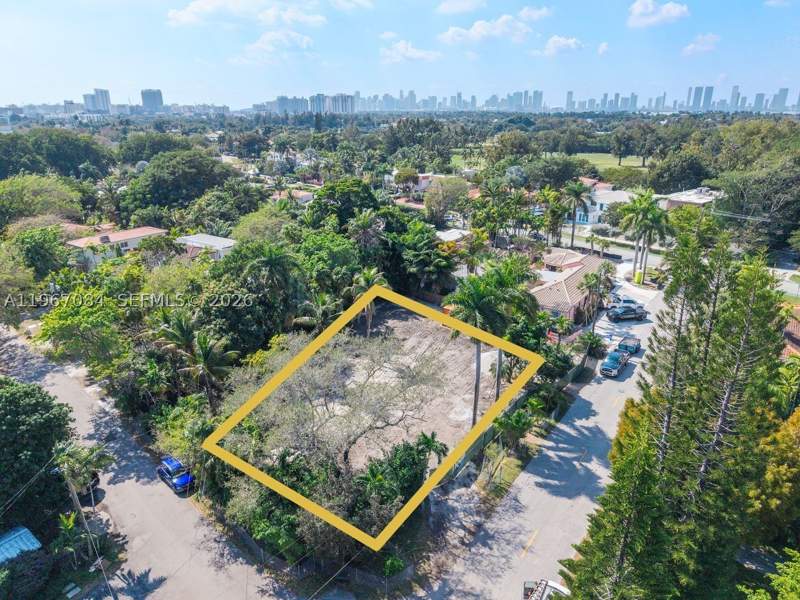 5 bedroom SingleFamilyResidence at 2880 Fairgreen Dr, Fairgreen 2nd Amd Pl, Miami Beach — photo 4