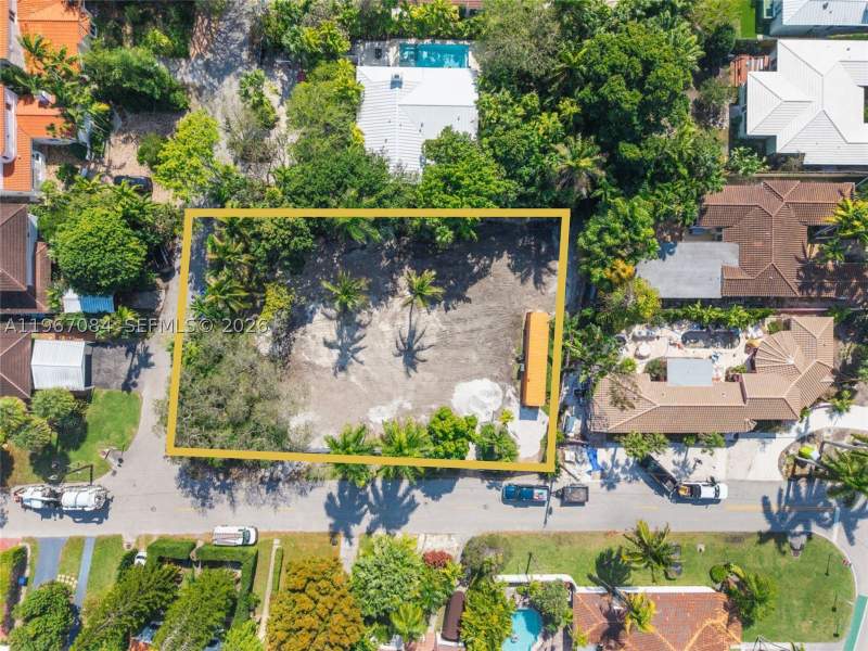 5 bedroom SingleFamilyResidence at 2880 Fairgreen Dr, Fairgreen 2nd Amd Pl, Miami Beach — photo 5