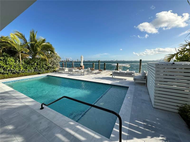 3 bedroom Condominium at 1930 Bay Dr 4, Isle Of Normandy Miami Vi, Miami Beach — photo 4