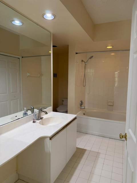 3225 NE 184th Street 10303, Aventura FL - photo 13 of 33