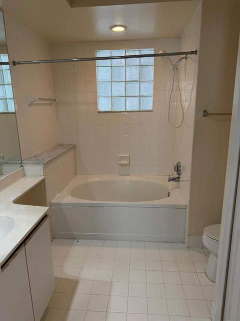 3225 NE 184th Street 10303, Aventura FL - photo 14 of 33