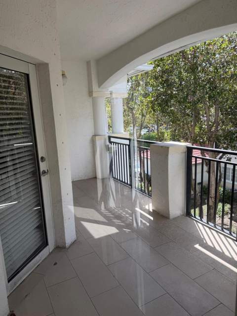 3225 NE 184th Street 10303, Aventura FL - photo 17 of 33