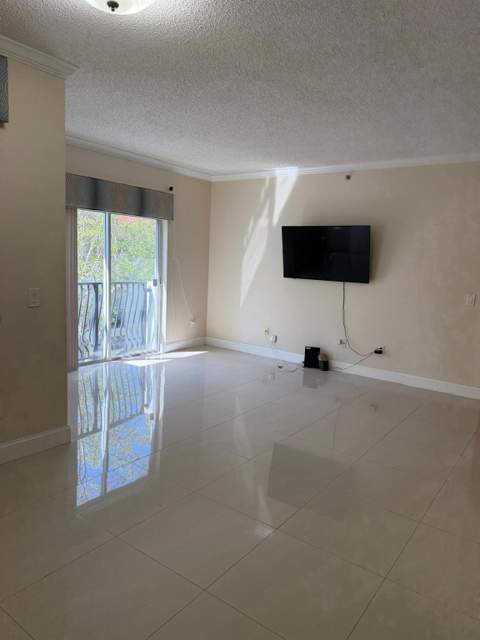 3225 NE 184th Street 10303, Aventura FL - photo 6 of 33