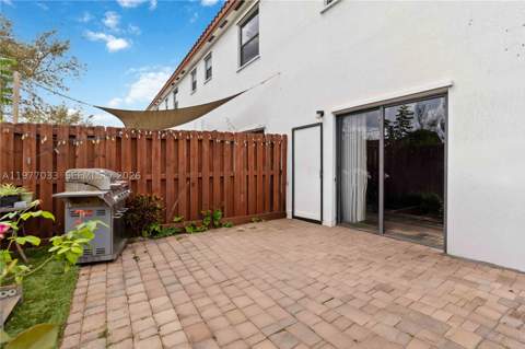 10268 NW 88th Ter, Doral FL - photo 18 of 39