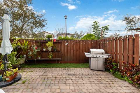 10268 NW 88th Ter, Doral FL - photo 19 of 39