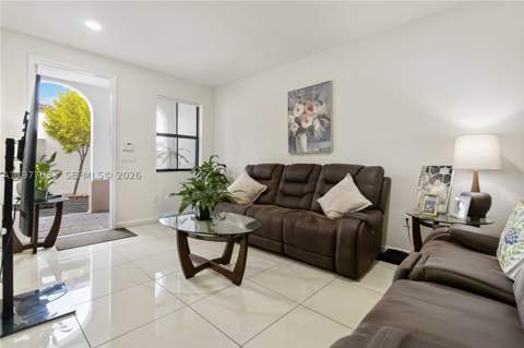 10268 NW 88th Ter, Doral FL - photo 8 of 39