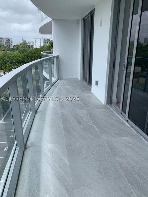 13800 Highland Dr 403, North Miami Beach FL - photo 7 of 17