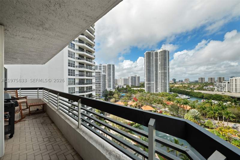 2 bedroom Condominium at 19101 NE 36th Ct 1407, Mystic Pointe Condo No Th, Aventura — photo 2