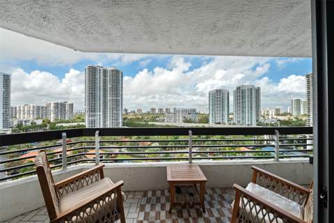 19101 NE 36th Ct 1407, Aventura FL - photo 24 of 41