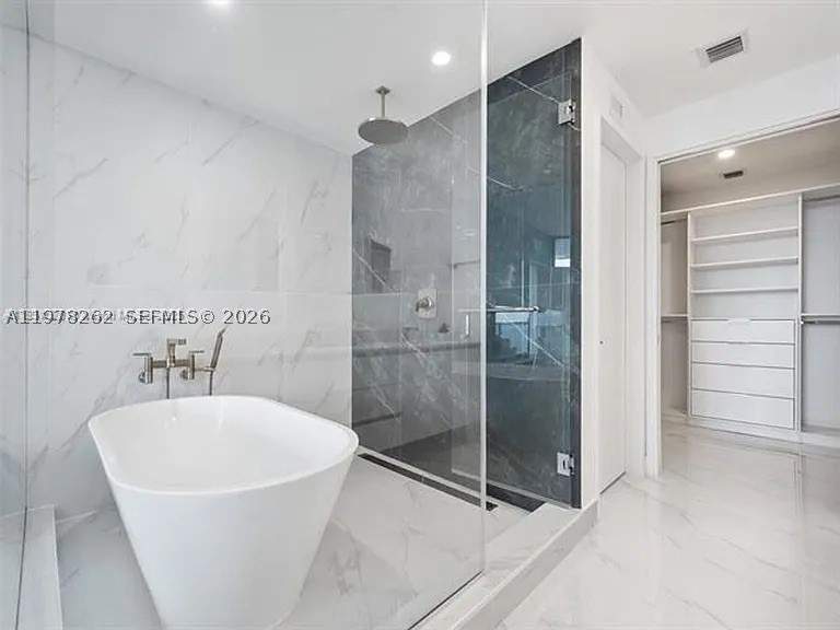 2 bedroom Condominium at 700 NE 24th St 606, Aria Reserve Miami, Miami — photo 4