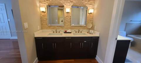 8826 NW 189th Ter, Hialeah FL - photo 18 of 34