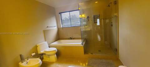 8826 NW 189th Ter, Hialeah FL - photo 21 of 34