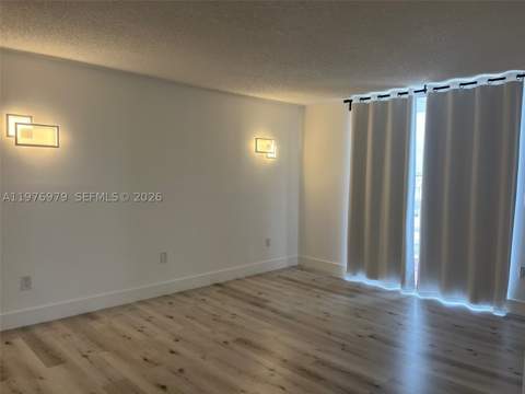 8530 Byron Ave 402, Miami Beach FL - photo 16 of 29