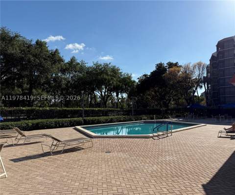3301 N Country Club Dr 106, Aventura FL - photo 14 of 18