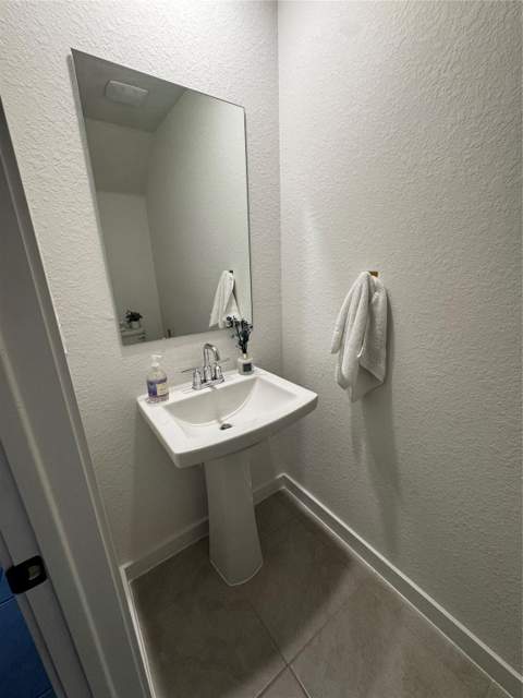 476 NE 5th Terrace, Florida City FL - photo 11 of 52