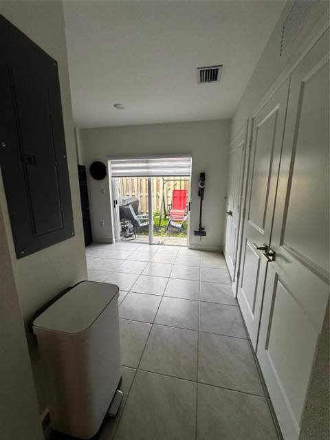 476 NE 5th Terrace, Florida City FL - photo 12 of 52