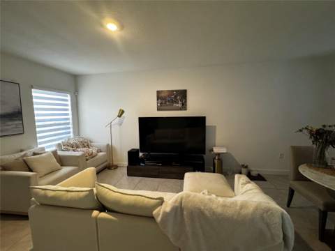 476 NE 5th Terrace, Florida City FL - photo 8 of 52