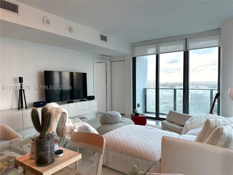 1 bedroom Condominium at 650 NE 32nd St 2108, Paraiso Bay Condo, Miami — photo 3