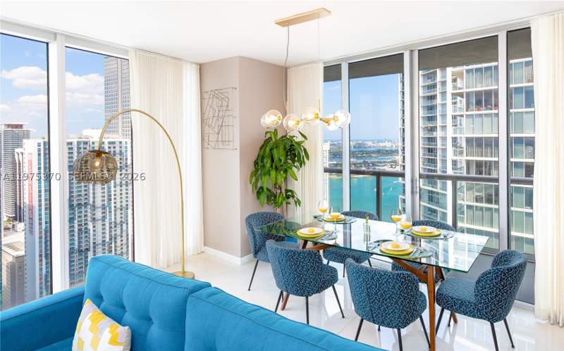2 bedroom Condominium at 485 Brickell Ave 4702, Icon Brickell Condo No 3, Miami — photo 3