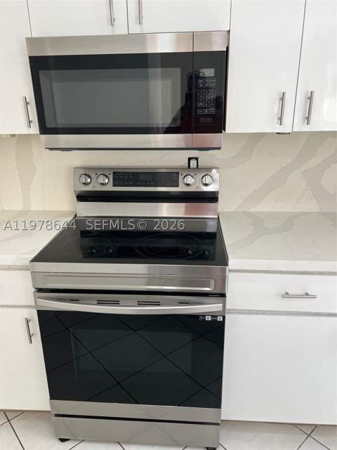 1308 Drexel Ave 103, Miami Beach FL - photo 10 of 35