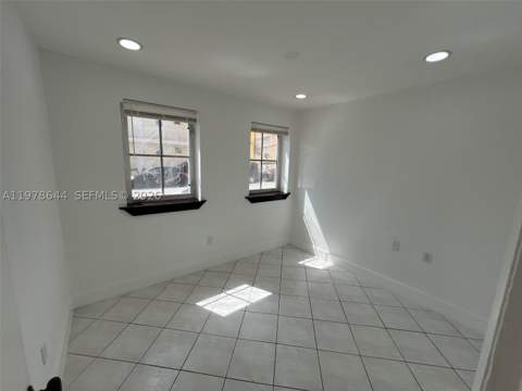 1308 Drexel Ave 103, Miami Beach FL - photo 19 of 35